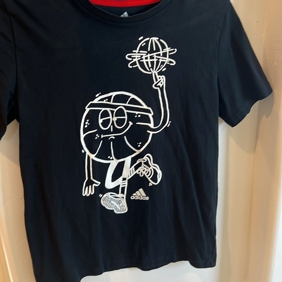 Adidas NBA Tee! - Picture 4 of 5